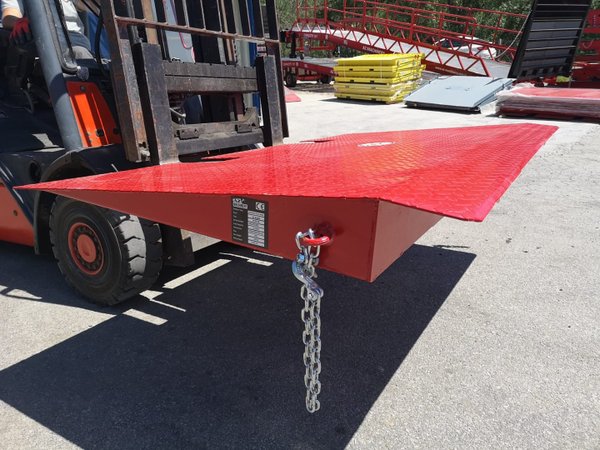 Compact Container access ramp . AZ RAMP - HCRN-06. 6 000 Kg