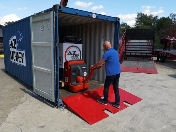 Rampe d'accès pour container AZ RAMP - HCRN-06. 6 000 Kg