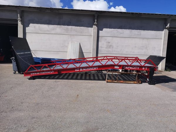 Loading Ramp with with hydraulic tilting bridge -  AZ RAMP - STAR- 10T. 10 ton capacity