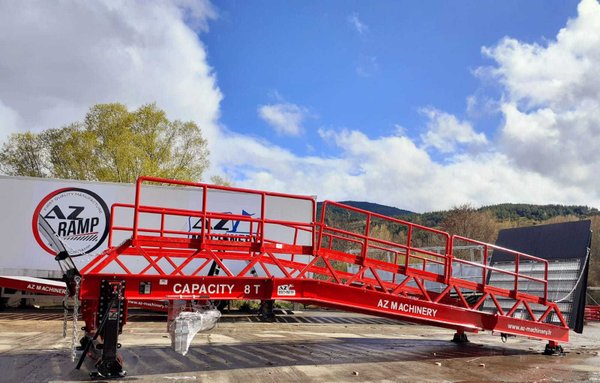 Loading Ramp with with hydraulic tilting bridge -  AZ RAMP - STAR-RL- 20T. 20 ton capacity