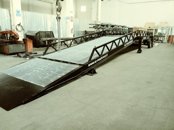 Larga Rampa de carga móvil con puentes basculantes hidráulicos STAR-15-XL